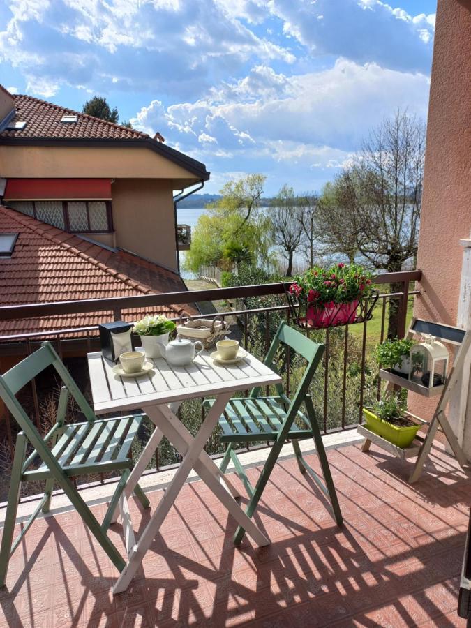 גביראטה Appartamento Miralago Con Giardino Sul Lago מראה חיצוני תמונה